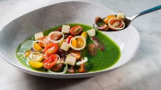 Σεβίτσε από πολύχρωμα ντοματίνια με ξηρό ανθότυρο Κρήτης