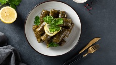 Πολίτικες συνταγές: Πώς τις μαγειρεύουν στην Τουρκία και πώς στην Ελλάδα; Ομοιότητες και διαφορές.