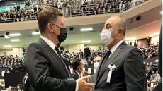 Σύντομη συνομιλία Βαρβιτσιώτη-Τσαβούσογλου στην κηδεία του Σίνζο Άμπε