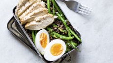 8 ιδέες για εύκολο και υγιεινό lunch box στο γραφείο