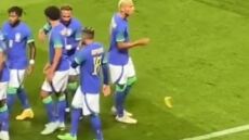 Ρατσιστική επίθεση: Πέταξαν μπανάνα στον Ριτσάρλισον της Βραζιλίας σε φιλικό με την Τυνησία στη Γαλλία