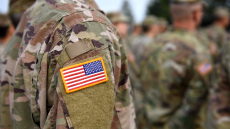 ΗΠΑ: Απόστρατος και η σύζυγός του κατηγορούνται για συνωμοσία και διαρροή δεδομένων υγείας Αμερικανών στρατιωτών στη Ρωσία