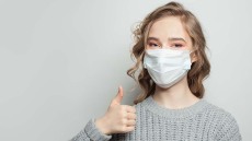 Κορωνοϊός: Οι παράγοντες που προστατεύουν από σοβαρή νόσηση και επιπλοκές