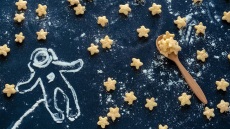 Μου λες τ’ άστρα δεν σου τάζω