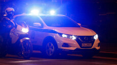 Τρόμος στην Ηλιούπολη με ηδονοβλεψία «τσαντάκια» - Τους έκλεψε ενώ ερωτοτροπούσαν