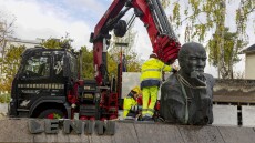 Πόλεμος στην Ουκρανία - Φινλανδία: Απομακρύνθηκε το τελευταίο άγαλμα του Λένιν 