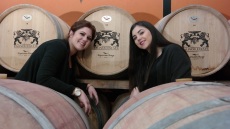 4 γυναίκες οινοποιοί μάς μιλούν για την εμπειρία τους στον χώρο του κρασιού