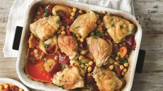 Η συνταγή της ημέρας: Κοτόπουλο με ρεβίθια και λαχανικά. To μενού της εβδομάδας (10 έως 16/10)