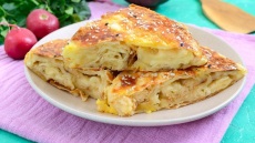  Πώς να φτιάξετε την τυρόπιτα της τοστιέρας; 