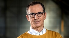 Κώστας Κρομμύδας για την κακοποίηση των γυναικών: Σου κλέβουν την ανάσα, ίσως και την τελευταία