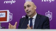 Η FIFA απέκλεισε τον Ρουμπιάλες για 3 μήνες από κάθε ποδοσφαιρική δραστηριότητα για το φιλί στην Ερμόσο