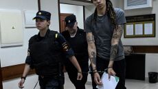 Μπάιντεν: «Θα συναντηθώ με τον Πούτιν στη G20 αν απελευθερώσει την Γκράινερ»