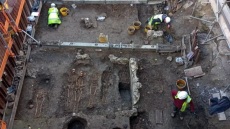 Βρετανία: Εκατοντάδες σκελετοί εντοπίστηκαν κάτω από παλιό πολυκατάστημα