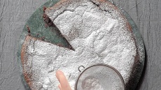 Caprese al cioccolato ή αλλιώς σοκολατόπιτα