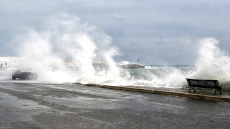 Καιρός: Τα Δωδεκάνησα στο επίκεντρο της κακοκαιρίας αύριο - Ισχυρές καταιγίδες, ενίσχυση των βοριάδων