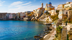 Τουρισμός: Πάνω από 4 δισ. ευρώ οι εισπράξεις του Αυγούστου - Άγγιξαν το ρεκόρ του Αυγούστου του 2019