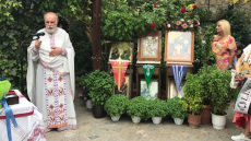 Άγιοι Ισίδωροι: «Υπάρχουν κανόνες της Εκκλησίας και νόμοι του κράτους» το νέο μήνυμα της Αρχιεπισκοπής στον παπά Δημήτρη