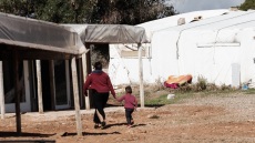 Ρομά: Το 96% στην Ελλάδα και το 80% στην Ευρώπη ζει σε κίνδυνο φτώχειας, σύμφωνα με έρευνα