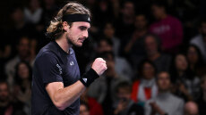 Τσιτσιπάς: «Κανείς δεν μένει μαζί σου για πάντα» - H ανάρτηση μετά τις βρισιές στον πατέρα του