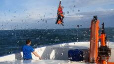 Μάγχη: Έμεινε γραπωμένος σε σημαδούρα πάνω από 12 μέρες μέρες μετά την ανατροπή του καγιάκ του