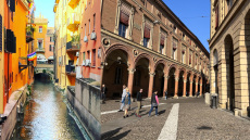 Ο Χαλεπάς κατακτά την Ιταλία: Ένα θεατρικό «road trip» από την Μπολόνια μέχρι τη Μόντενα (φωτογραφίες)