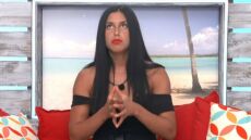 Love Island: «Απαρηγόρητη» παίκτρια του ριάλιτι - «Νιώθω ότι μου πήραν το στήριγμά μου»