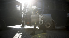 ΑΕΚ-ΠΑΟΚ: Δακρυγόνα στη Νέα Φιλαδέλφεια πριν το ντέρμπι