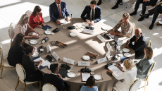 Βασιλικό ζεύγος Ολλανδίας: Έδωσε το παρών σε συζήτηση για την καταπολέμηση της οικογενειακής βίας στο ΚΠΣΙΝ