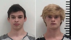 Δύο έφηβοι στην Αϊόβα σκότωσαν τη δασκάλα τους γιατί έβαλε χαμηλό βαθμό