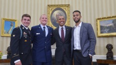 Άλεκ Σκαρλάτος: Υποψήφιος με τους Ρεπουμπλικάνους ο Έλληνας ομογενής που απέτρεψε τρομοκρατική ενέργεια στο Παρίσι