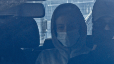 Βιασμός 12χρονης: «Να πληρώσουν όσοι έκαναν κακό στο παιδί μου» λέει από τη φυλακή η μητέρα της ανήλικης