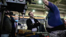 Τσίπρας: Η λεηλασία του δημοσίου από την κυβέρνηση της ΝΔ θα σταματήσει