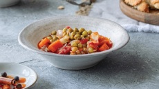 Αρακάς με μπαχάρι και κανέλα