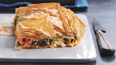 Πίτα με σπανάκι, κολοκύθα και φέτα