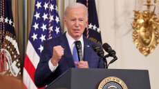 Ενδιάμεσες εκλογές - Μπάιντεν: «Ανυπομονώ για τα δυο επόμενα χρόνια» είπε μετά τη διατήρηση της Γερουσίας