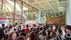 Πανεπιστήμιο Πατρών: Οι φοιτητές περιμένουν πάνω από μία ώρα στην ουρά για να πάρουν φαγητό