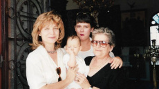 Αιμιλία Υψηλάντη: Η πολύ στενή σχέση με την κόρη της που έφυγε από τη ζωή - Τη μεγάλωσε μόνη της