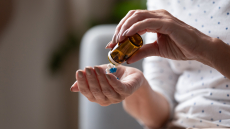 ΕΕ - Κυριακίδου: «Καμπανάκι» για την υπερβολική χρήση αντιβιοτικών - «Σκοτώνουν τα βακτήρια, όχι τους ιούς»