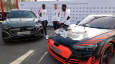 Οι παίκτες της FC Bayern παρέλαβαν τα νέα τους Audi