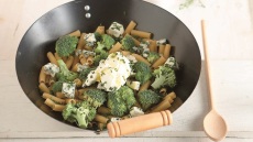 Η συνταγή της ημέρας: Πέννες με μπλε τυρί, μπρόκολο και καρύδια. Το μενού της εβδομάδας (21 έως 27/11)