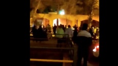 Ιράν: Στις φλόγες το σπίτι του αγιατολάχ Χομεϊνί - Αναφορές πως πυρπολήθηκε από διαδηλωτές