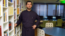 Κιβωτός του Κόσμου: Η χήρα του Καρέλια μιλά για τη δωρεά - «Η πρεσβυτέρα μου ζήτησε να φτιάξουμε θέατρο»