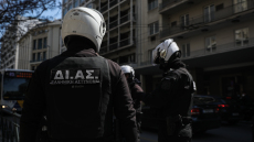 Επιχείρηση της ΕΛΑΣ στα «Προσφυγικά» της Αλεξάνδρας για δράστες εμπρηστικών επιθέσεων - Μια προσαγωγή