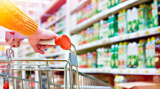 ΙΕΛΚΑ: Από πού κόβουν οι καταναλωτές για να αντιμετωπίσουν την ακρίβεια - Αυξάνονται οι αγορές από το Καλάθι του Νοικοκυριού