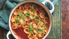 Κανελόνια με κολοκύθα, σπανάκι και πράσο