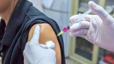Με 300.000 αντιγριπικά εμβόλια εφοδιάζονται τα φαρμακεία του νομού Θεσσαλονίκης