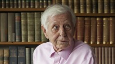 Πέθανε ο διακεκριμένος Γερμανός συγγραφέας Χανς Μάγκνους Εντσενσμπέργκερ