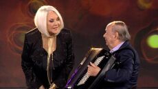 Ρούλα Κορομηλά: «Λύγισε» η παρουσιάστρια στο Σπίτι με το MEGA  –  Τα συγκινητικά λόγια του Τάκη Σούκα 