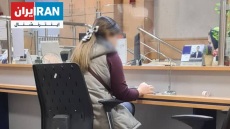 Ιράν: Απέλυσαν διευθυντή τράπεζας επειδή εξυπηρέτησε γυναίκα χωρίς μαντίλα - Δείτε βίντεο