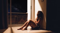 Κατάθλιψη: Αυξημένος κατά 40% ο κίνδυνος για όσους επιλέγουν αυτό το μοτίβο διαβίωσης